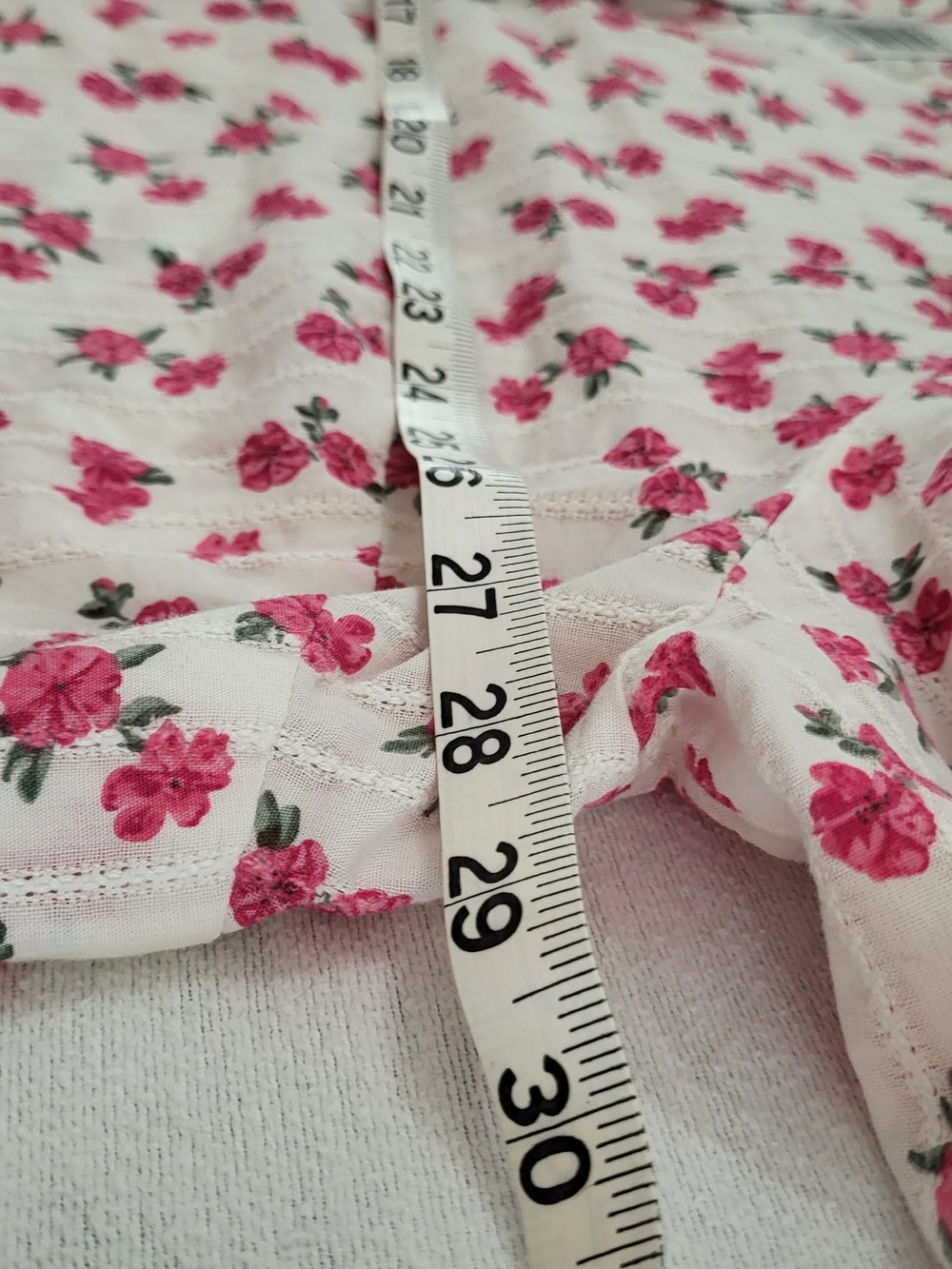 Torrid NWT White Button-Front Blouse with Pink Floral Print 100% Cotton - Picture 6 of 12